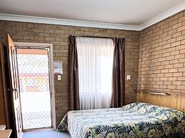 The Phoenix Artesian Spa Resort and Accommodation