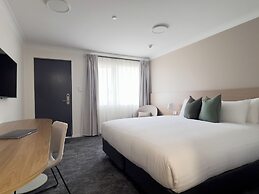 The Phoenix Artesian Spa Resort and Accommodation