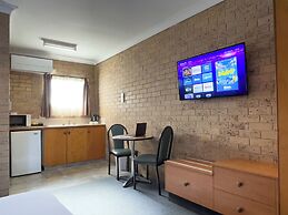 The Phoenix Artesian Spa Resort and Accommodation