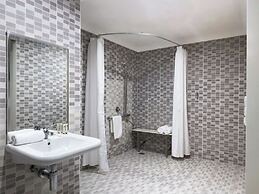 The Phoenix Artesian Spa Resort and Accommodation