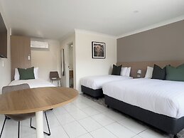 The Phoenix Artesian Spa Resort and Accommodation