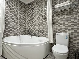 The Phoenix Artesian Spa Resort and Accommodation