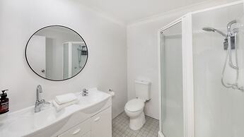 The Phoenix Artesian Spa Resort and Accommodation