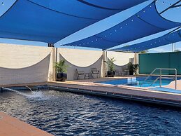 The Phoenix Artesian Spa Resort and Accommodation