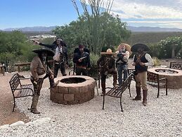 Landmark Lookout Lodge