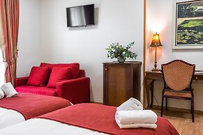 Hotel Reina Cristina