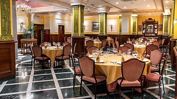 Hotel Reina Cristina