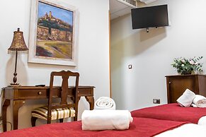 Hotel Reina Cristina