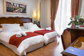 Hotel Reina Cristina