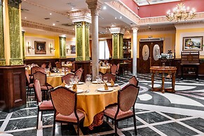 Hotel Reina Cristina