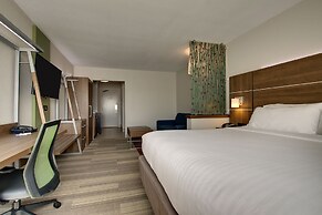 Holiday Inn Express & Suites Wapakoneta by IHG