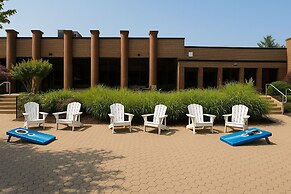 Solomons Inn Resort & Marina