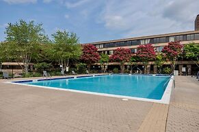 Solomons Inn Resort & Marina