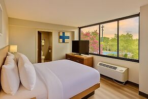 Solomons Inn Resort & Marina