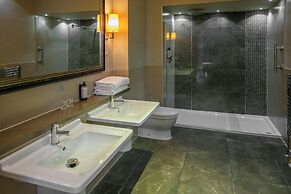 Crabwall Manor Hotel & Spa