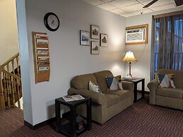 Magnuson Hotel Copper Crown