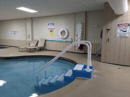 Magnuson Hotel Copper Crown