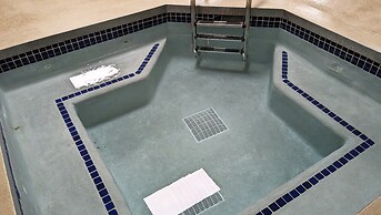 Magnuson Hotel Copper Crown