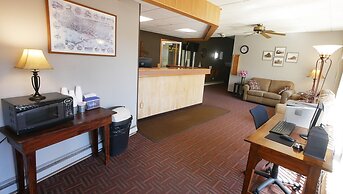 Magnuson Hotel Copper Crown