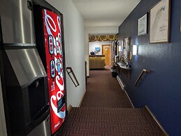 Magnuson Hotel Copper Crown