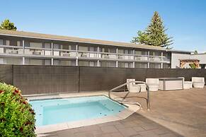 Days Inn by Wyndham Bend