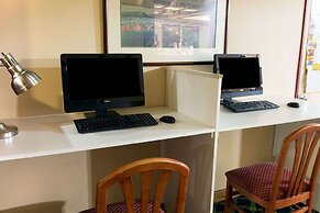 Days Inn by Wyndham Bend