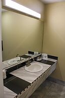 Days Inn by Wyndham Bend