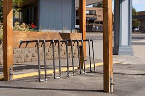 Days Inn by Wyndham Bend