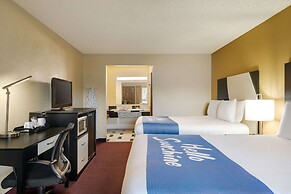 Days Inn by Wyndham Bend