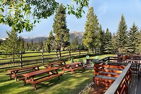 Fairmont Jasper Park Lodge