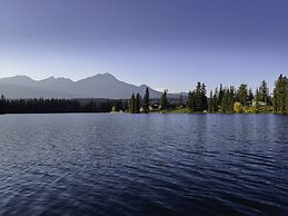 Fairmont Jasper Park Lodge