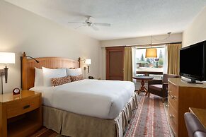 Fairmont Jasper Park Lodge