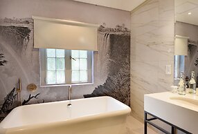 The Victoria Falls Hotel