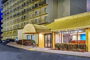 La Quinta Inn & Suites by Wyndham Stamford / New York City