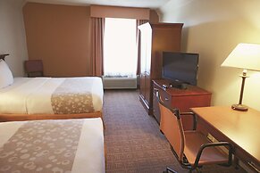 La Quinta Inn & Suites by Wyndham Stamford / New York City