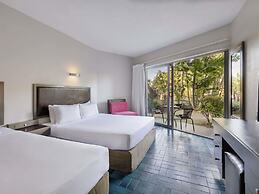 Mercure Nadi