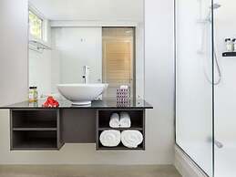 Mercure Nadi