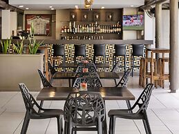 Mercure Nadi