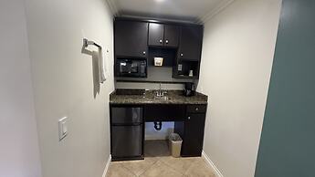 Garden Inn & Suites