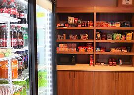 GreenTree Hotel Phoenix West