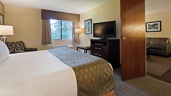 Best Western Plus Plaza by the Green