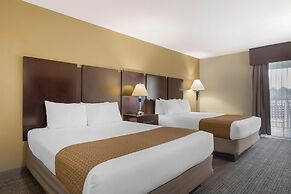 Best Western Plus Plaza by the Green