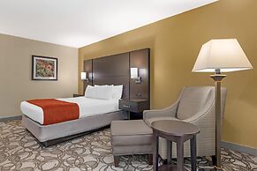 Best Western Plus Plaza by the Green