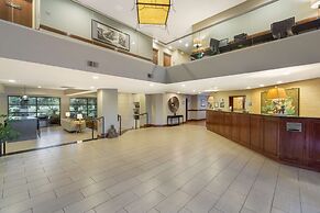 Best Western Plus Plaza by the Green