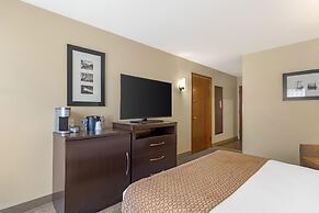 Best Western Plus Plaza by the Green
