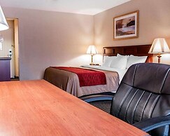 Comfort Inn Livonia