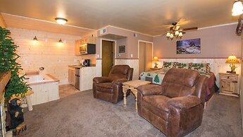 Upper Canyon Inn & Cabins