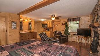 Upper Canyon Inn & Cabins