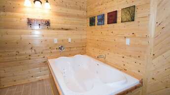 Upper Canyon Inn & Cabins