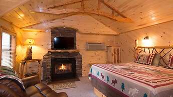 Upper Canyon Inn & Cabins
